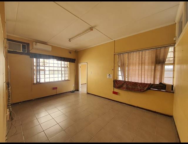 170M² OFFICE TO LET IN EMPANGENI CENTRAL